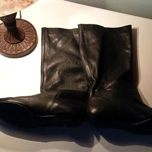 SOFT SLOUCH STYLE BOOTS BY GIANNI BINI
